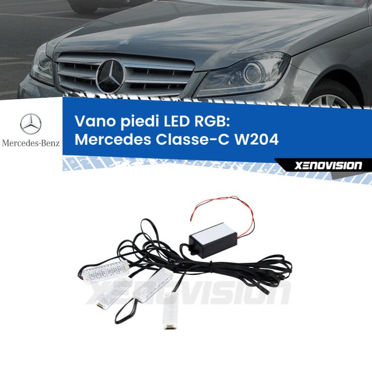 <strong>Kit placche LED cambiacolore vano piedi Mercedes Classe-C</strong> W204 2007 - 2014. 4 placche <strong>Bluetooth</strong> con app Android /iOS.