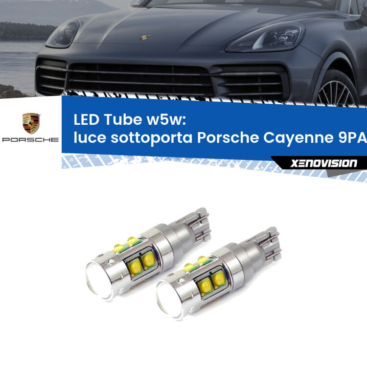 0 Luce Sottoporta LED W5W Porsche Cayenne 9PA 2002 - 2010 W5W Tube <strong>Luce Sottoporta LED 6000k per Porsche Cayenne</strong> 9PA 2002 - 2010. Lampadine <strong>W5W</strong> canbus modello Tube, luce bianco lunare, lunga durata e compatibilità.