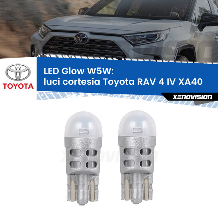 Luci Cortesia LED Toyota RAV 4 IV XA40 anteriori: W5W Glow a Luce Calda <strong>Luci Cortesia LED luce calda per Toyota RAV 4 IV</strong> XA40 anteriori. Coppia lampade <strong>W5W</strong> modello Glow di Xenovision.