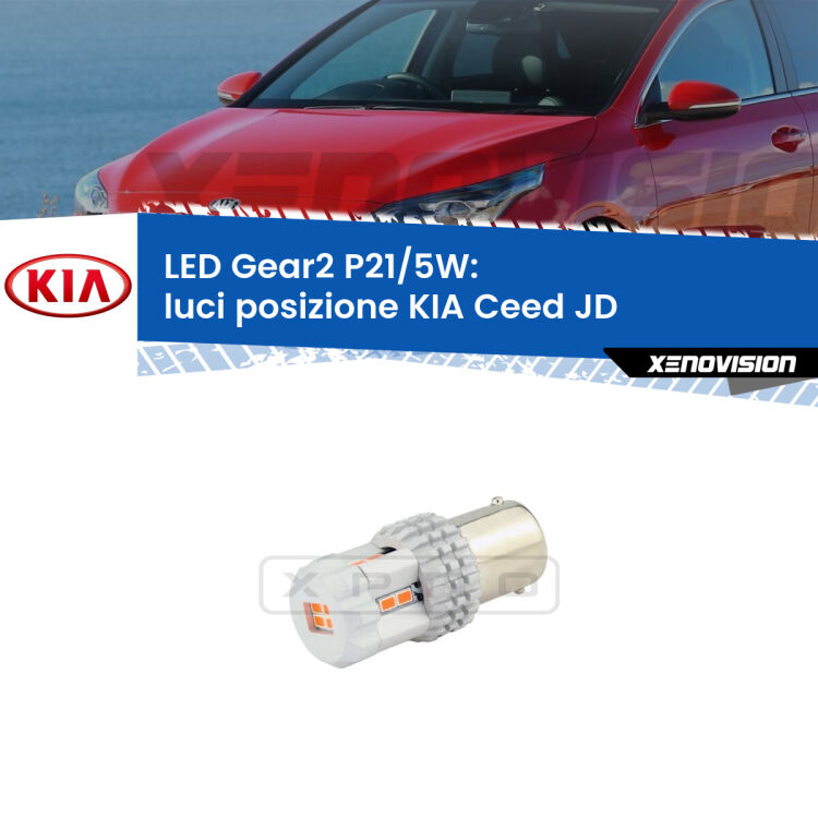 <strong>Luci posizione LED no-spie per KIA Ceed</strong> JD con luci diurne. Una lampada <strong>P21/5W</strong> modello Gear da Xenovision.