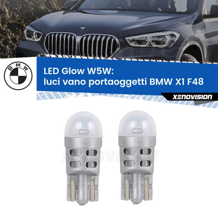 Luci Vano Portaoggetti LED BMW X1 F48 2016 - 2021: W5W Glow a Luce Calda <strong>Luci Vano Portaoggetti LED luce calda per BMW X1</strong> F48 2016 - 2021. Coppia lampade <strong>W5W</strong> modello Glow di Xenovision.