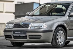 Octavia I 1U (1996 - 2010)