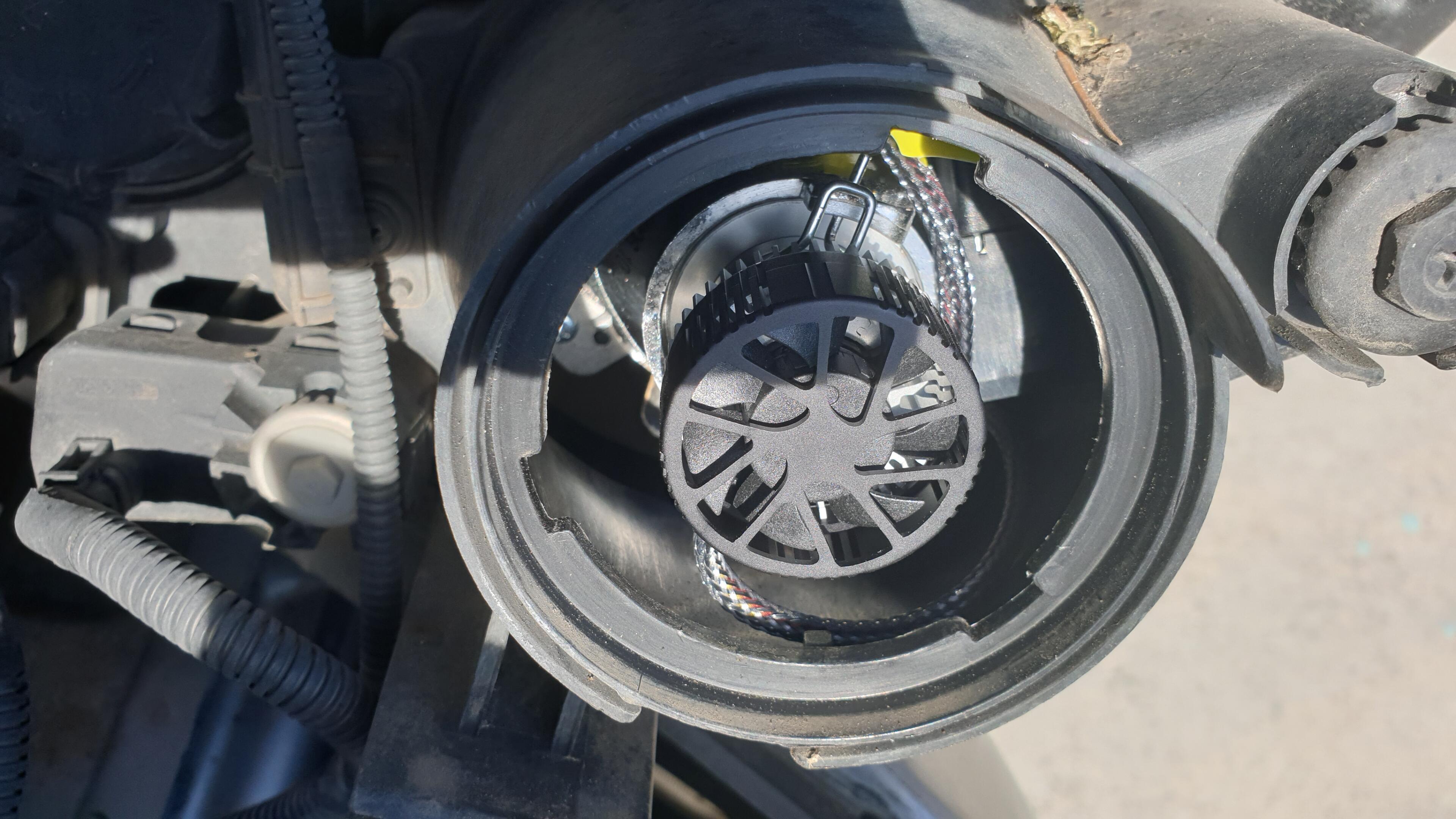 KIA Carnival 2005-2013