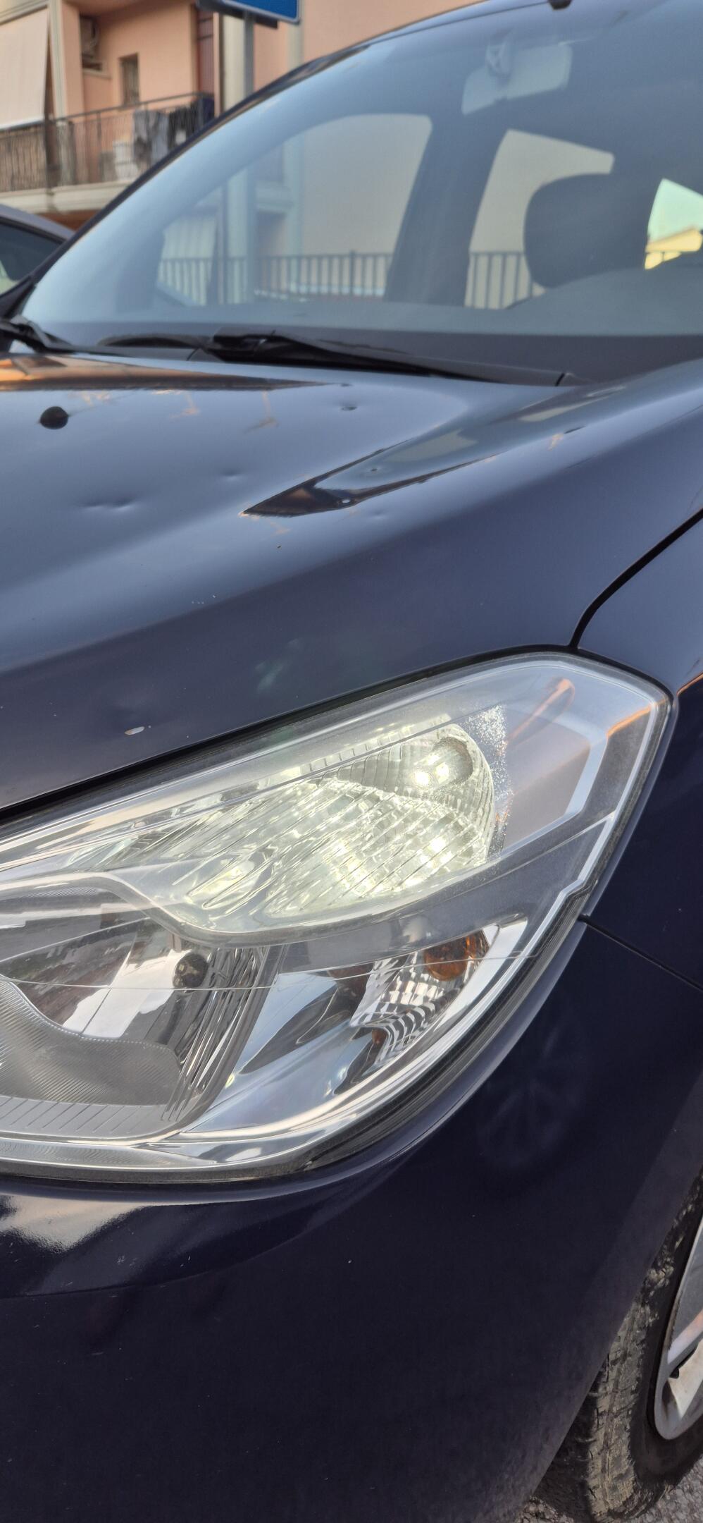 Dacia Lodgy 2012