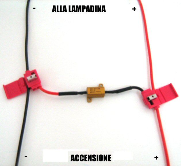 3 Abarth Punto Evo: Resistenza Spegnispia 21W Economica per Luci diurne (1 Pz) <p>Resistenza ceramica da 20W perfetta per spegnere la spia su Luci diurne Punto Evo quando monti alcune lampadine led. Simulando l'assorbimento di una lampada a incandescenza 21Watt, spegne la spia. Occorre una resistenza per ciascuna lampadina led, da collegare in parallelo.</p>
<p> </p>