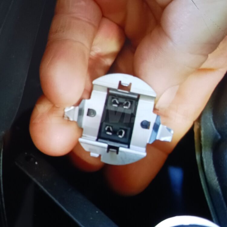 Coppia adattatori portalampada LED per Mercedes Classe-M