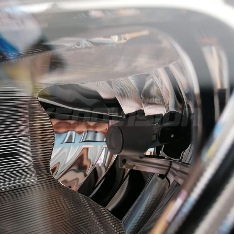 4 Anabbaglianti LED H7 29,000Lm per Opel Grandland  2017 in poi <strong>Kit anabbaglianti LED specifico per Opel Grandland</strong>  2017 in poi. Lampade <strong>H7</strong> Canbus da 29.000Lumen di luminosità modello Eagle Xenovision.