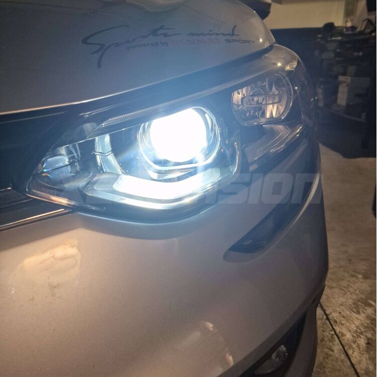 <strong>Kit anabbaglianti LED per Renault Megane IV</strong> Mk4 2016 in poi.</strong>.Coppia lampade <strong>H7</strong> modello Edge v3.0 di Xenovision.