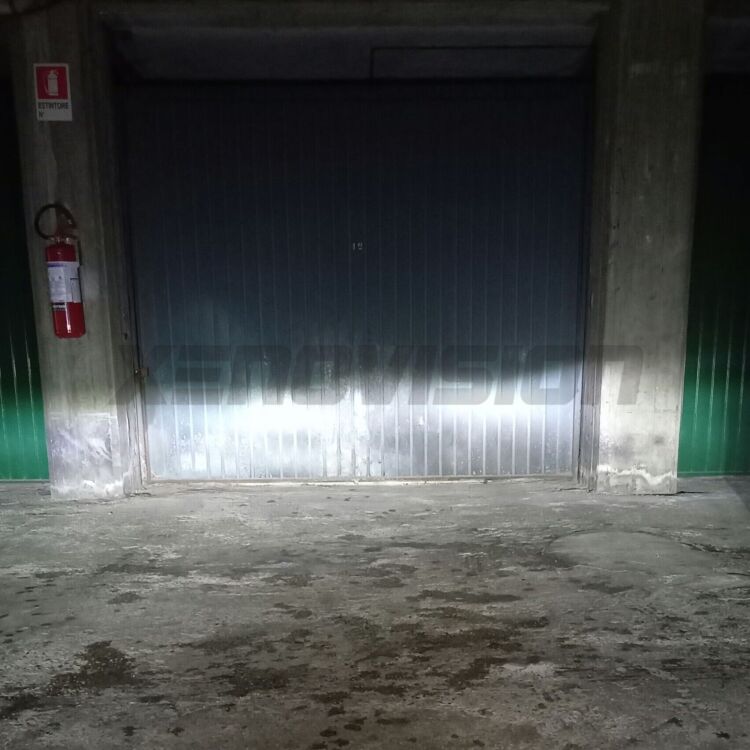 2 Anabbaglianti LED Volvo V60 Mk1 2010 - 2018: H7 Nava <strong>Anabbaglianti LED no-spie per Volvo V60</strong> Mk1 2010 - 2018. Coppia lampade <strong>H7</strong> modello Nava canbus, raffreddate a ventola.