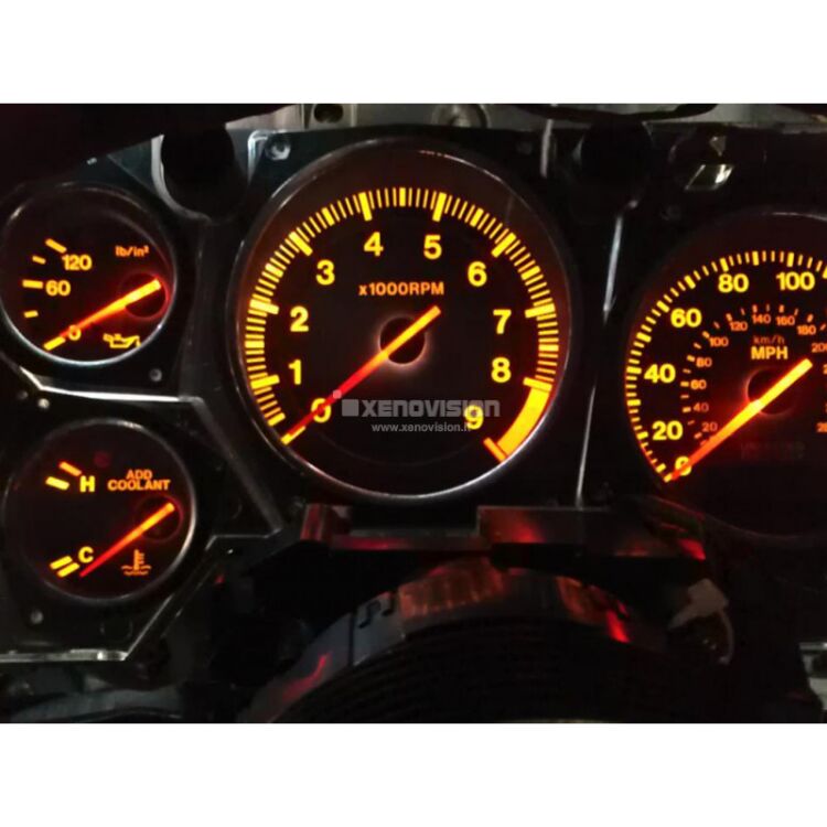 <p><strong>60 Lumen,omnidirezionale. </strong>Luce Led 6000K con innesto T5 B8.5D per cruscotto e strumentazione. </p>