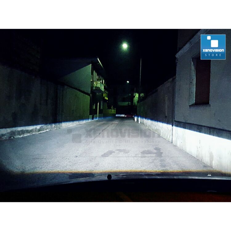 4 Bi-Xenon: Kit Proiettori HID Xenovision X-Blade <p> </p>
<p>Se i leggendari proiettori 2.5" Morimoto sono fuori budget, i nostri X-Blade sono l'alternativa migliore. Garantito.</p>