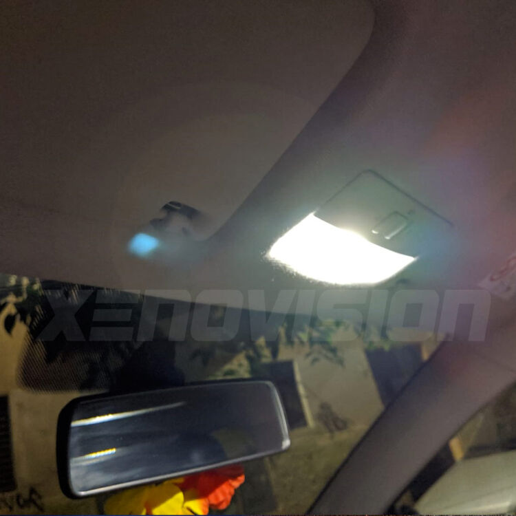 FINE SERIE: NO GARANZIA <p>C5W LED 36mm con 3 Chip PHILIPS per un'illuminazione incredibilmente potente e pura. Un vero gioiello.</p>