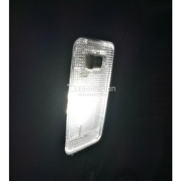 9 Luci Vano Portaoggetti LED c5w 36mm Land rover Discovery II L318 1998 - 2004 (Coppia) <strong>Luci Vano Portaoggetti LED per Land rover Discovery II</strong> L318 1998 - 2004. Coppia lampade <strong>C5W</strong> 36mm estremamente longeve.