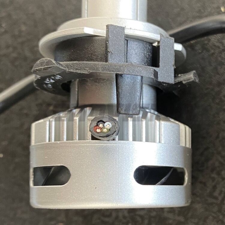 2 Adattatori portalampada Xenon per Anabbaglianti Kona (2017 - 2022) Coppia adattatori portalampada LED per Hyundai Kona
