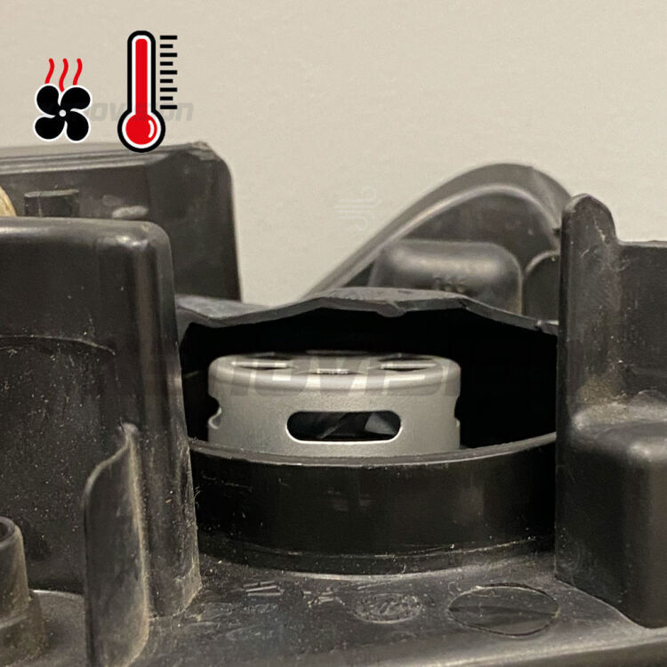 3 Coppia tappi coprifaro a cupola 65mm <p>Tappi coprifaro a cupola diametro interno <strong>65mm</strong>, necessari per fare respirare le ventoline dei kit LED.</p>