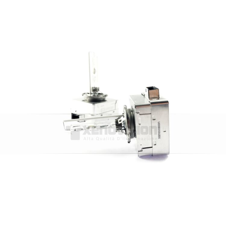 3 D3S: Lampade xenon di ricambio per Land rover Discovery IV L319 2009 - 2015 con impianto Xenon di serie Le lampade Xenon di ricambio D3S Xenovision XT erogano più Lumen, durano di più e proiettano più lontano sui tuoi fari anabbaglianti Land rover Discovery IV L319 2009 - 2015