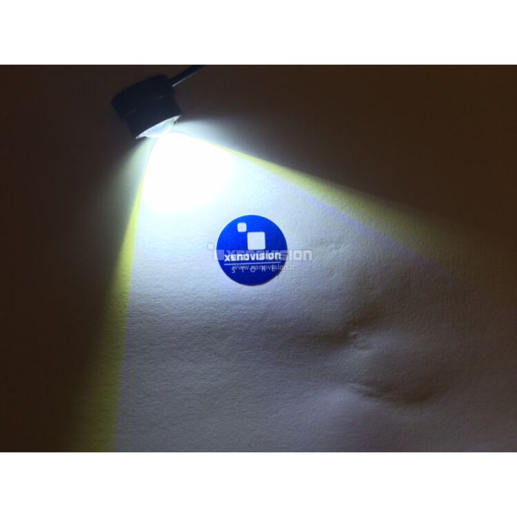 4 Gemma Led XT Disco Ultraluminoso 24mm DRL - 360Lm - Bianco Lunare 6000k <p><strong>360Lumen. </strong>Gemma Led a Disco Ultraluminoso Lenticolare 20mm, potentissimo con angolo luminoso 80 gradi. Impermeabile, ideale per luci DRL autocostruiti o luci interne.</p>