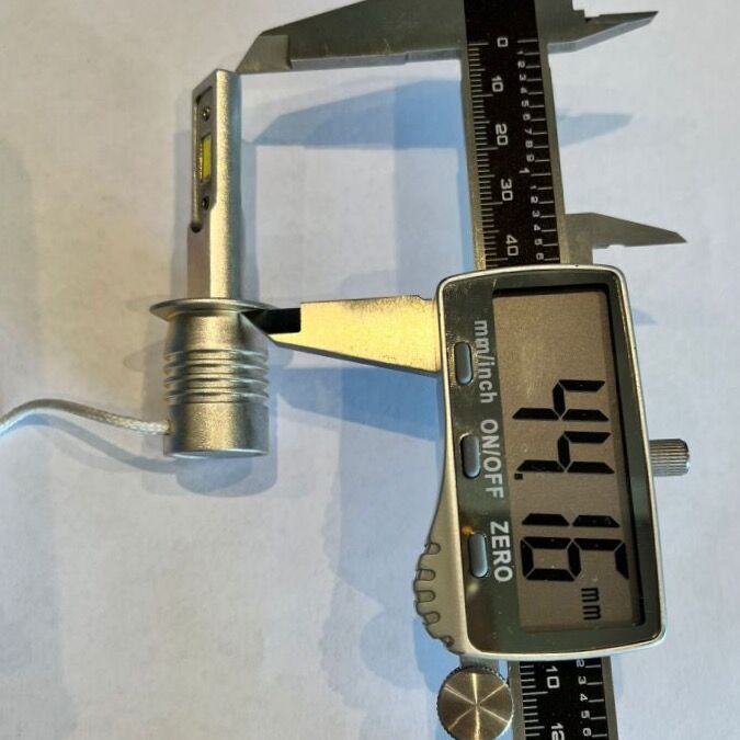 3 Fendinebbia LED H1 9600Lm per Lotus Elise Mk3 2010 - 2022 <strong>Kit LED Fendinebbia per Lotus Elise</strong> Mk3 2010 - 2022.</strong> Coppia lampade <strong>H1</strong> senza ventola e ultracompatte per installazioni in fari senza spazi.