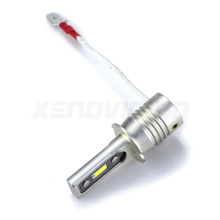 2 Fendinebbia LED H3 9600Lm per Land rover Discovery II L318 prima serie <strong>Kit LED Fendinebbia per Land rover Discovery II</strong> L318 prima serie.</strong> Coppia lampade <strong>H3</strong> senza ventola e ultracompatte per installazioni in fari senza spazi.