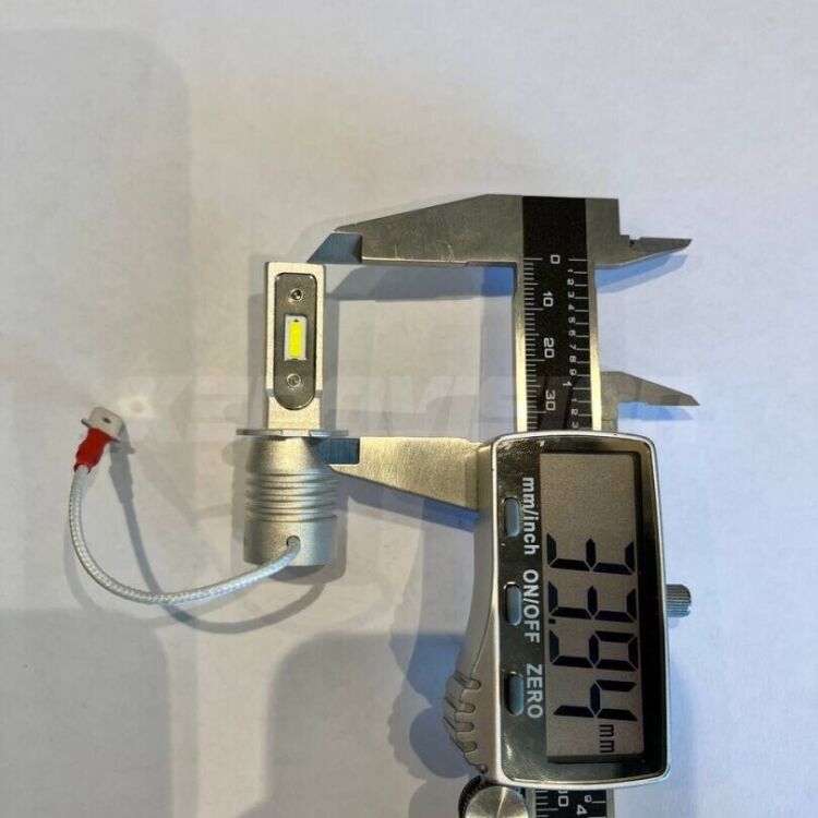 4 Fendinebbia LED H3 9600Lm per Land rover Discovery II L318 prima serie <strong>Kit LED Fendinebbia per Land rover Discovery II</strong> L318 prima serie.</strong> Coppia lampade <strong>H3</strong> senza ventola e ultracompatte per installazioni in fari senza spazi.