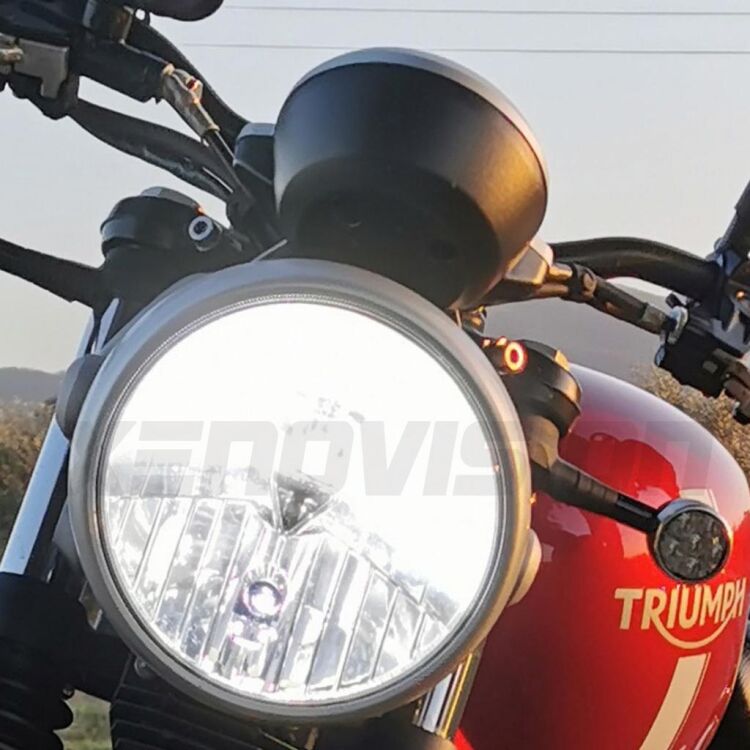 <p>Kit LED H4 Canbus con performance pari allo Xenon e dimensioni compatte. Perfetti su Lenticolari e Parabola. Qualità Massima Xenovision.</p>