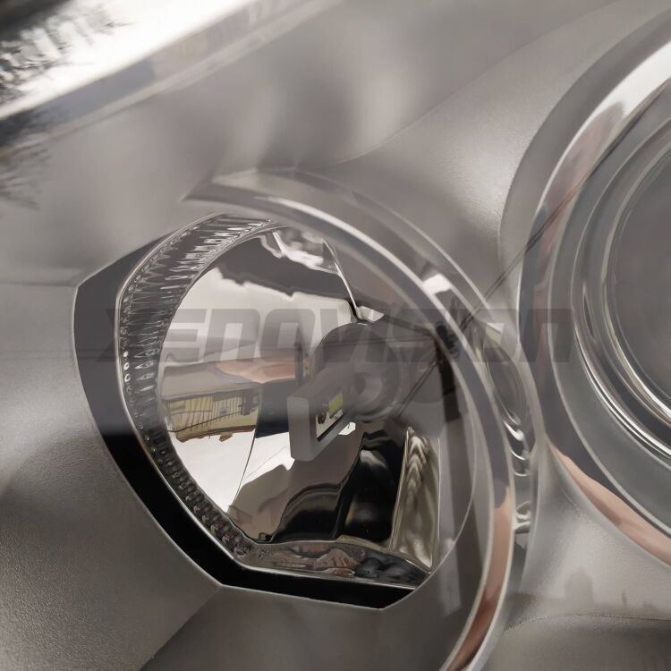 5 Luci svolta LED H7 9600Lm per Hyundai I30 PDE, PD, PDEN 2016 in poi <strong>Kit LED Luci svolta per Hyundai I30</strong> PDE, PD, PDEN 2016 in poi.</strong> Coppia lampade <strong>H7</strong> senza ventola e ultracompatte per installazioni in fari senza spazi.