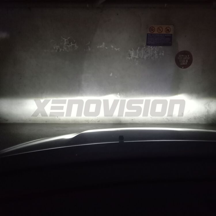 6 Luci svolta LED H7 9600Lm per Hyundai I30 PDE, PD, PDEN 2016 in poi <strong>Kit LED Luci svolta per Hyundai I30</strong> PDE, PD, PDEN 2016 in poi.</strong> Coppia lampade <strong>H7</strong> senza ventola e ultracompatte per installazioni in fari senza spazi.