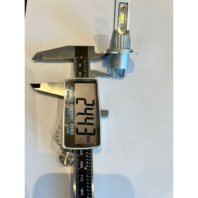 4 Luci svolta LED H7 9600Lm per Hyundai I30 PDE, PD, PDEN 2016 in poi <strong>Kit LED Luci svolta per Hyundai I30</strong> PDE, PD, PDEN 2016 in poi.</strong> Coppia lampade <strong>H7</strong> senza ventola e ultracompatte per installazioni in fari senza spazi.