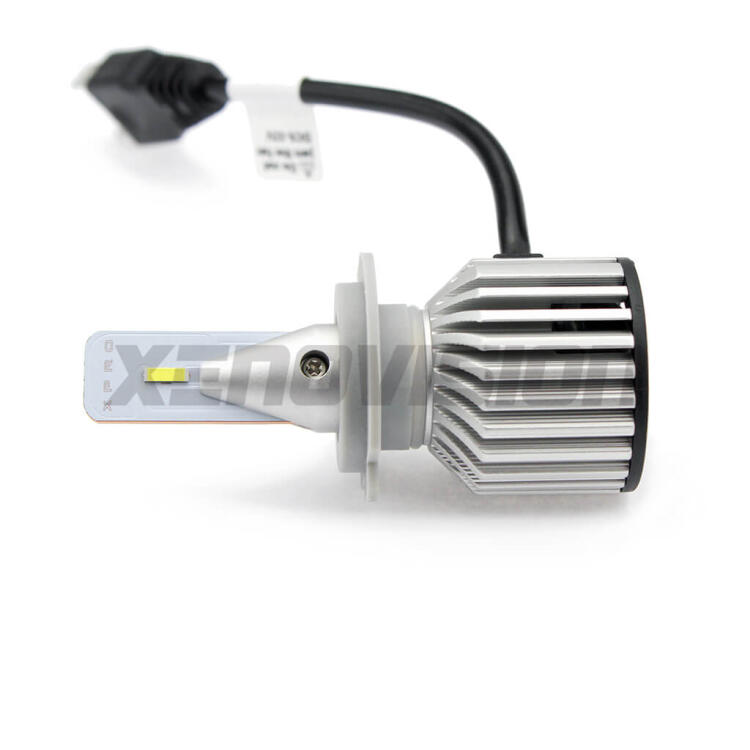 <p><strong>Per fari Lenticolari e Parabola.</strong> Kit LED H7 con chip CREE. Triplica la luminosità su strada. Ottimo taglio di luce. Dissipatore a cilindo, ultracompatto. Canbus 90% auto.</p>