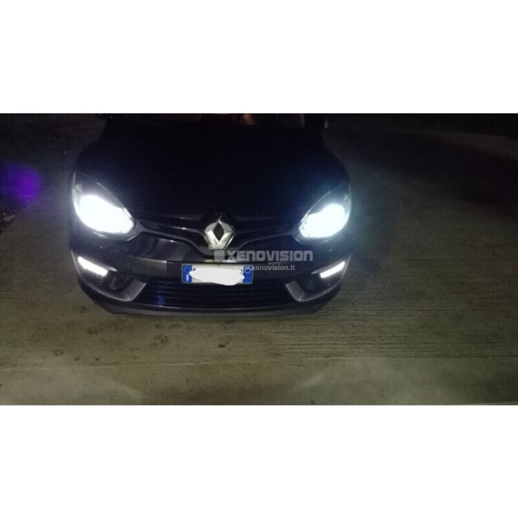 6 Kit Xenon H7 Canbus per Hyundai I30 PDE, PD, PDEN (2016 in poi) <strong>Kit Xenon H7 Professionale per Hyundai I30 </strong> PDE, PD, PDEN (2016 in poi). Taglio di luce perfetto, zero spie e riverberi. Leggendaria elettronica Canbus Xenovision. Qualità Massima Garantita.