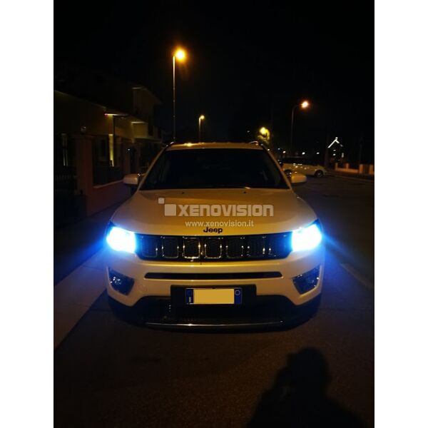 9 HB3: Kit LED Eagle 29.000Lm <p><strong>Per fari Lenticolari e Parabola</strong>. Kit LED HB3 <strong>#1 in Luminosità</strong> sul mercato. Senza rivali, Canbus 99% auto, Qualità Massima.</p>