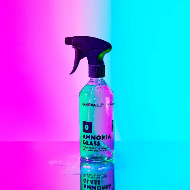 0 Innovacar 0 Ammonia Glass - Pulitore Vetri Senza Aloni Profumato - 500ml Completa il detailing con una pulizia profonda e senza aloni per vetri. Priva di ammoniaca, sicura su tutte le superfici e ideale per un risultato perfetto.