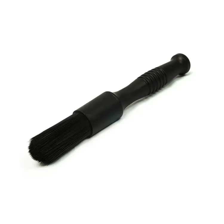 Innovacar Hard Brush - Pennello setole dure in Nylon Pennello con setole dure in Nylon, ideale per rimuovere sporco ostinato da motori e cerchi. Resistente ai solventi, maneggevole e con impugnatura antiscivolo.