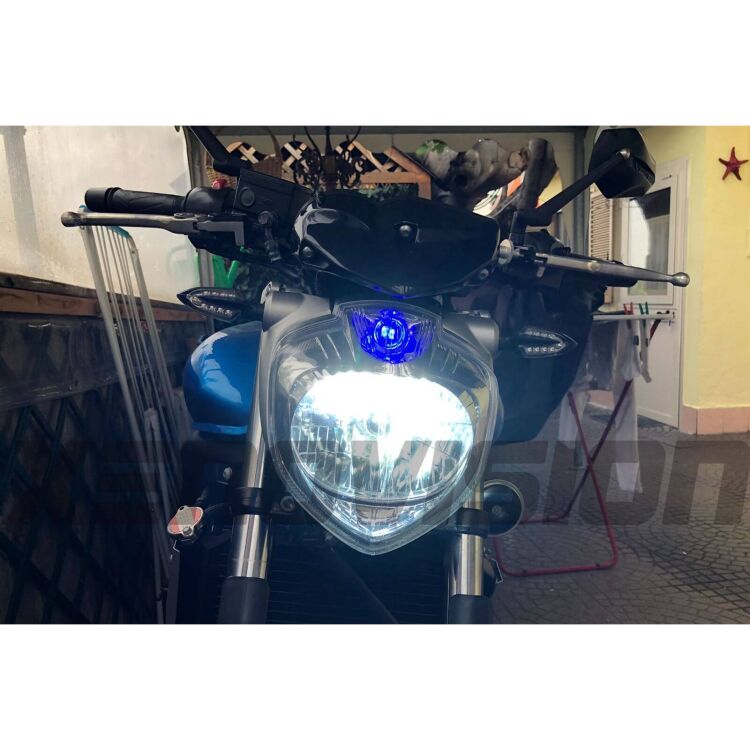 2 Kit Bixenon Slim Moto H4 8000k 35W 64Bit Xenovision Bianco Freddo <p>Kit Bixenon moto H4 8000k 35W Ultra Slim Xenovision ad architettura digitale 64-Bit. Lampade bixenon H4 Bianco Freddo Ket KOREA, Qualita Garantita 2 anni </p>