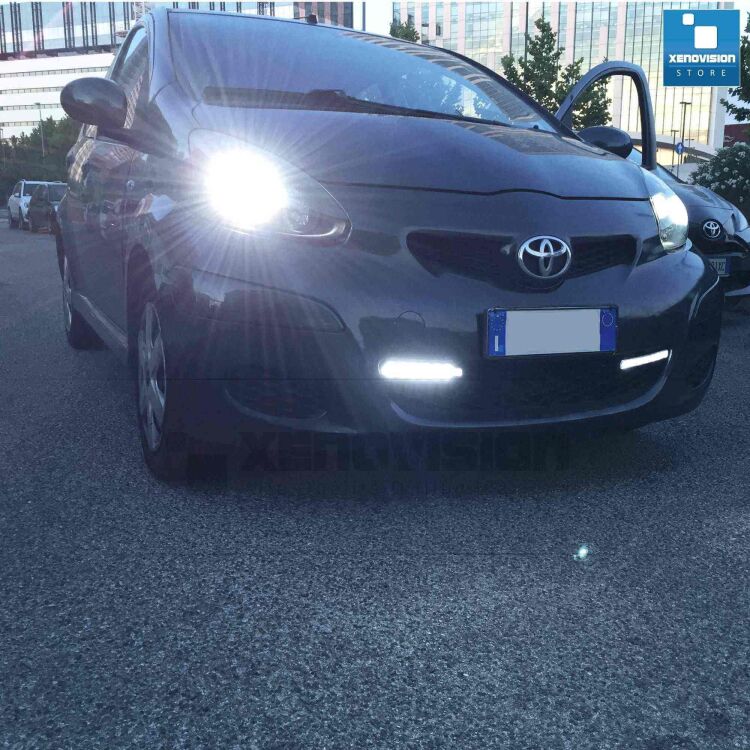 8 Kit Faretti DRL LED Xenovision chip Cree Korea - Sport Ancora più potenti! Kit faretti DRL universali 6WATT Canbus Plug & Play Daytime Running Lights (DRL) Professionali.