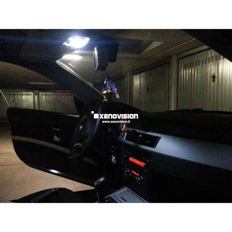 9 Kit Led BMW E90 E91 E92 - Tutti i punti luce - Base - Bianco Lunare 6000k <p>Kit Led BMW E92 Base, conversione totale a Led per BMW Serie 3 E90 E91 E92. Zero Spie, Top Quality. Creato con il forum BMWPassion, risultato garantito. </p>