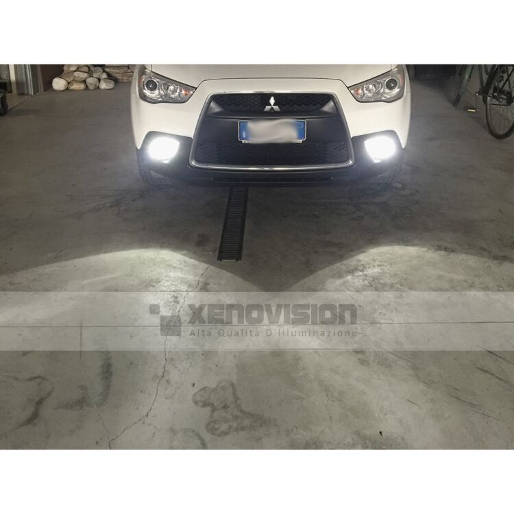 5 Kit LED P13W PSX26W Kit Led CREE 1000Lm DRL 6000k <p><strong>P13W PSX26W</strong>- Coppia Lampade led in colorazione Bianco Lunare 6000k, con 2 Chip Led CREE™ 10W nominali ciascuno, totale 1000Lm a lampada. Tecnologia Led esclusiva XENOVISION di nuova generazione, luminosità impressionante.</p>