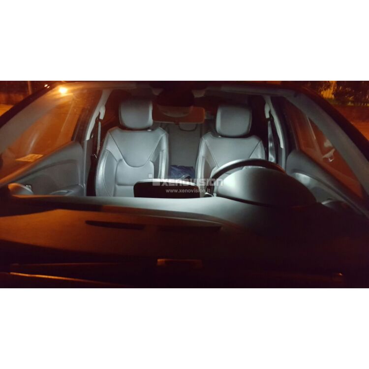 1 Kit Led Renault Clio IV - 2012 in poi - FULL - Bianco Lunare 6000k <p>Kit Led Renault Clio IV FULL, conversione totale a Led per Renault Clio IV, pacchetto completo di altissima qualità e risultato garantiti.</p>