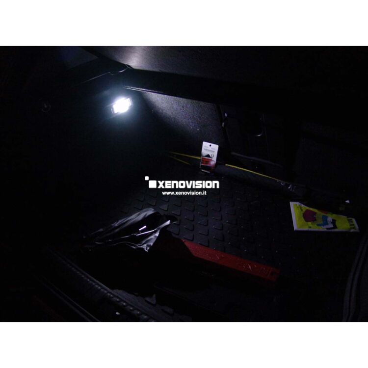 5 Kit Led VW Tiguan - 2007 in poi - BASE - Bianco Lunare 6000k <p>Kit Led  VW Tiguan 2010 Base, conversione a Led per VW Tiguan 2010. Zero spie, Altissima Qualità. Luce Bianco Lunare 6000k.</p>