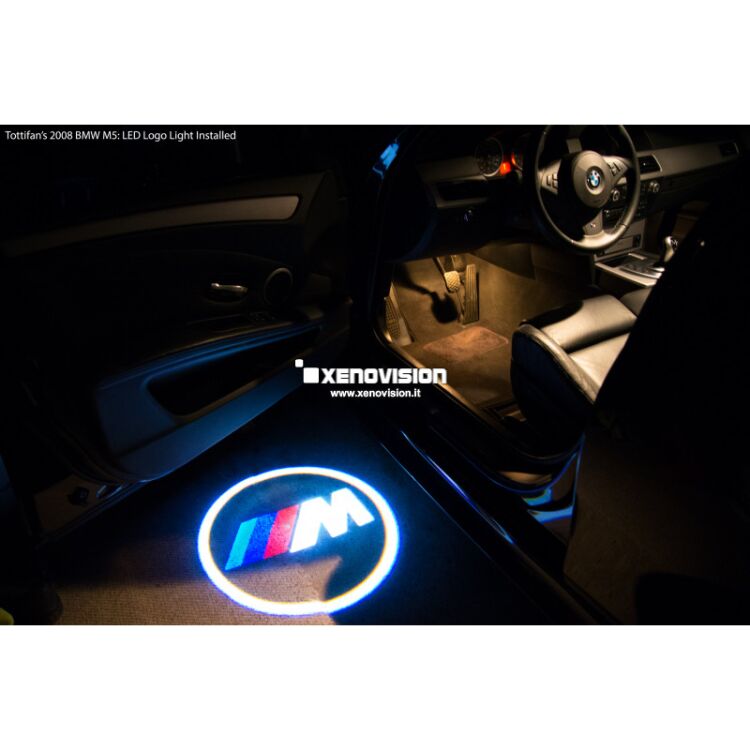 3 Kit Placche Led Sottoporta Proiettore Logo BMW M - Serie 1 3 5 6 7 X Z <p>Kit Placche Led Sottoporta/Pozzanghera con proiettore logo <strong>///M</strong></p>