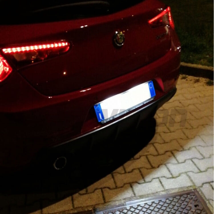<p>Luci Targa Full LED per Alfa Giulietta. Zero Spie. Originali Xenovision - Qualit&agrave; Massima Garantita.</p>