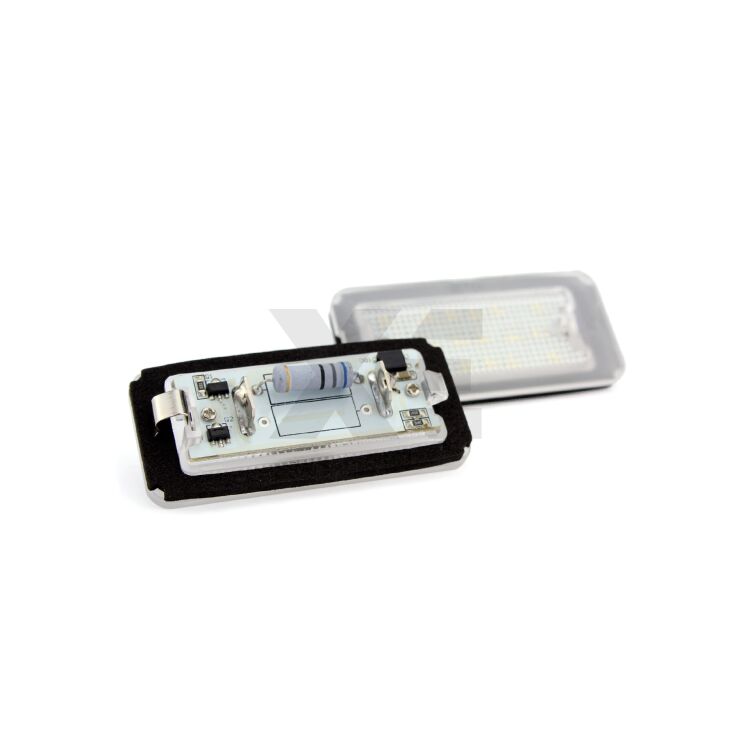 1 Kit Plafoniere LED Targa Abarth 500 / 595 / 695 Le originali Xenovision - Qualità Massima sul mercato. Specifiche per Abarth 500 / 595 / 695, zero-spie, Plug&Play.