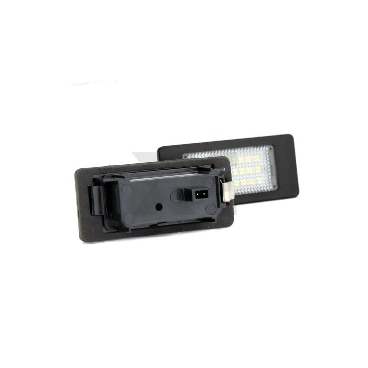 1 Kit Plafoniere Led Targa Porsche Panamera <p>Le originali Xenovision - Qualità Massima sul mercato. Per Porsche Panamera.</p>