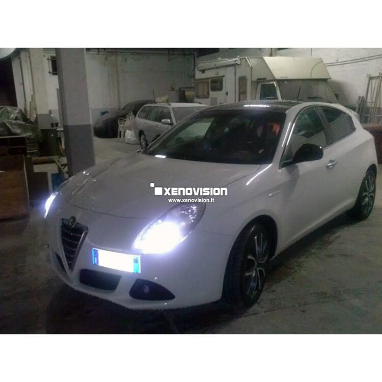 <p>Kit Xenon Specifico per i fari della tua Alfa Giulietta. Engineered by Xenovision - Qualit&agrave; Massima. Schermatura Blue&amp;Me.</p>