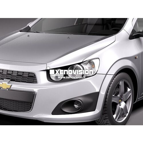 1 Kit Xenon Chevrolet Aveo e Sonic - 2010 in poi - Xenon 35W e Posizione - 6000k <p>Kit Xenon 35W specifico per il faro della Chevrolet Aveo e Sonic e Luci Posizione a Led in tinta. Plug&Play zero spie, contiene tutto l'occorrente. Luce Bianco Lunare 6000k.</p><p> </p>