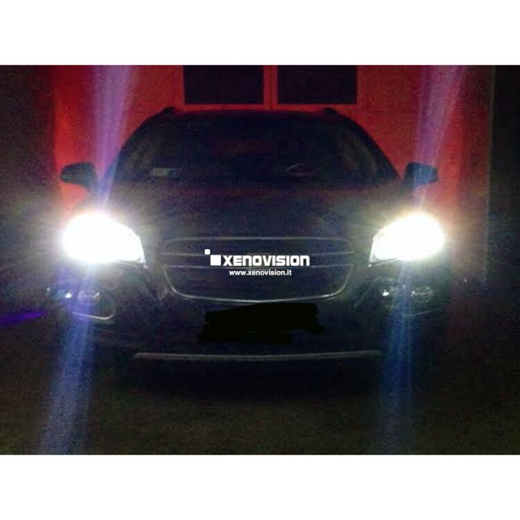 2 Kit Xenon Chevrolet Trax - 2013 in poi - Xenon 35W - 6000k <p>Kit Xenon 35W specifico per il faro della Chevrolet Trax. Plug&Play zero spie, contiene tutto l'occorrente. Luce Bianco Lunare 6000k.</p>