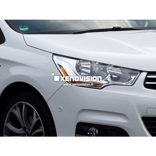 1 Kit Xenon Citroen C4 - 2007 al 2014 - 35W e Led Posizione - 6000k <p>Kit Xenon 35W specifico per il faro della Citroen C4 e Luci Posizione a Led in tinta. Plug&Play zero spie, contiene tutto l'occorrente. Luce Bianco Lunare 6000k.</p>