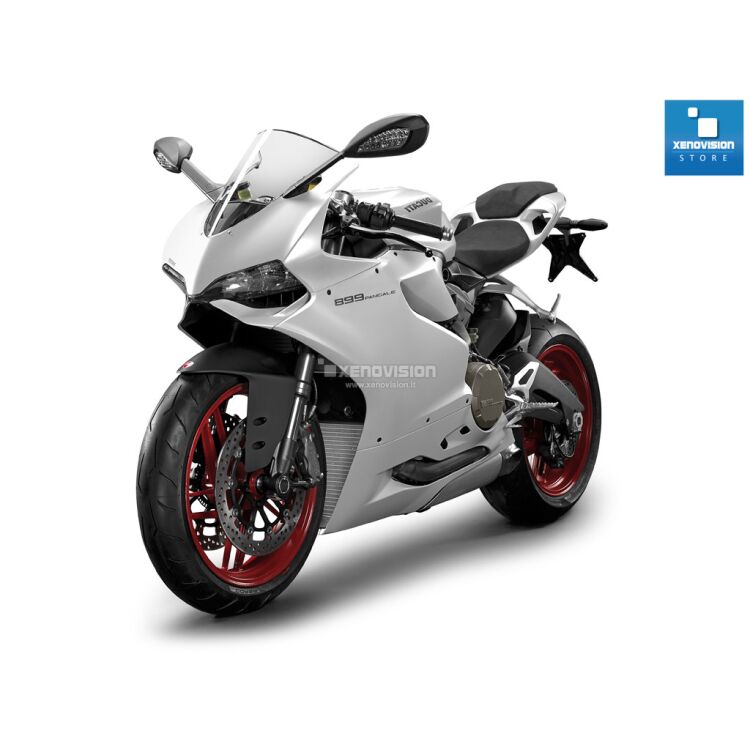 0 Kit Xenon Ducati 899 Panigale - 2012 in poi - Xenon 35W - 5000k Kit Xenon 35W specifico per il faro della Ducati 899 Panigale. Plug&Play zero spie, contiene tutto l'occorrente. Luce Bianco Solare 5000k.
