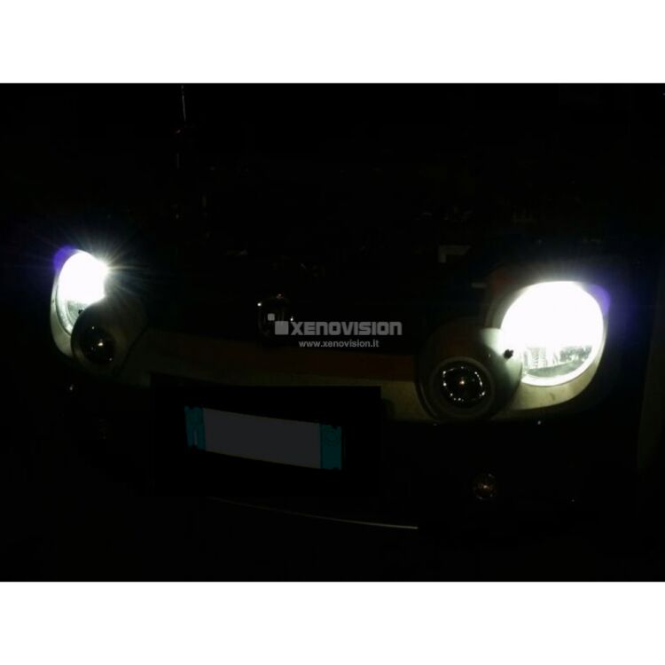 2 Kit Xenon Fiat Panda Cross - 2005 a 2012 - Xenon 35W e Luci Posizione - 6000k <p>Kit Xenon 35W specifico per il faro della Fiat Panda Cross e Luci Posizione Led in tinta. Plug&Play zero spie, contiene tutto l'occorrente. Luce Bianco Lunare 6000k.</p>