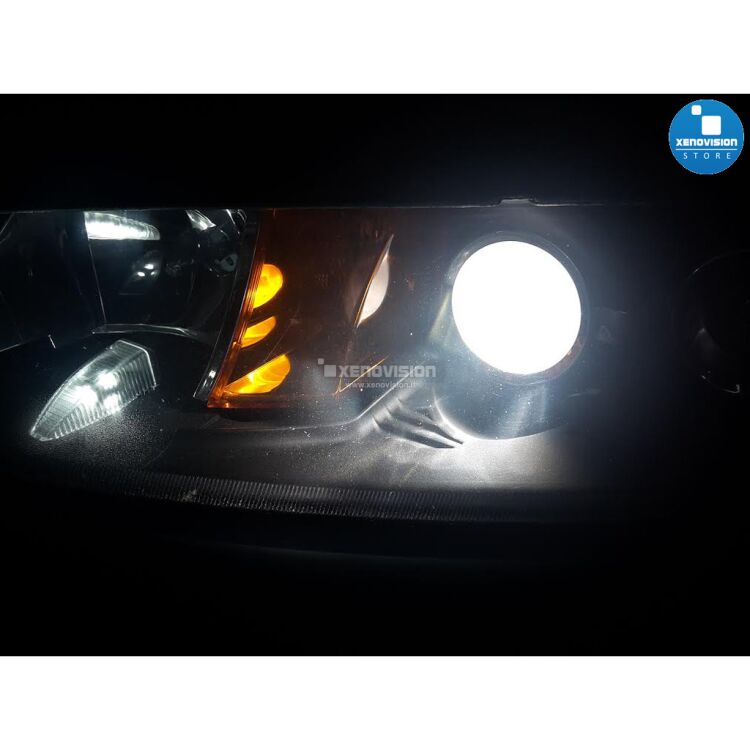 5 Kit Xenon Fiat Punto - 1999 a 2005 - Xenon 35W e Led Posizione - 6000k <p>Kit Xenon 35W e Luci Posizione a Led in tinta, pacchetto specifico per Fiat Punto Lenticolare. Plug&Play, contiene tutto l'occorrente. Luce Bianco Lunare 6000k </p>